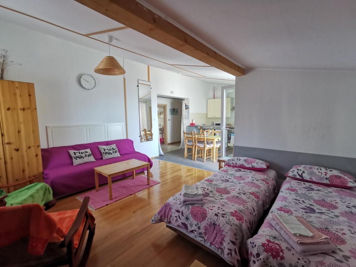 Anita Studio Apartment With Terrace Rijeka Bagian luar foto